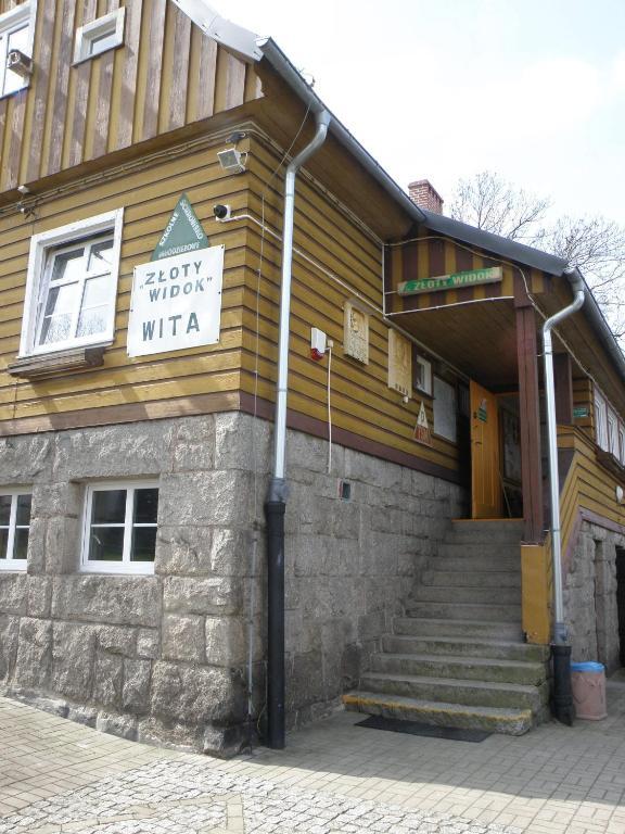 Хостел Szkolne Schronisko Mlodziezowe Zloty Widok Пєховіце Екстер'єр фото