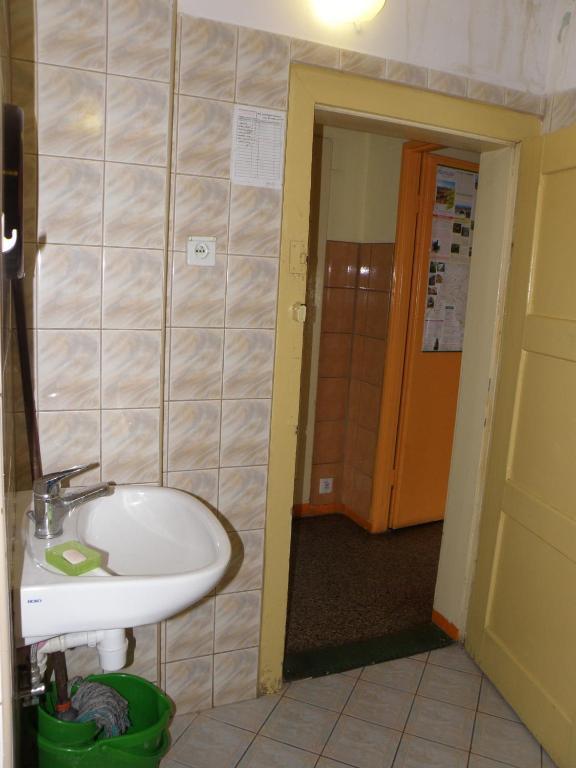 Хостел Szkolne Schronisko Mlodziezowe Zloty Widok Пєховіце Екстер'єр фото